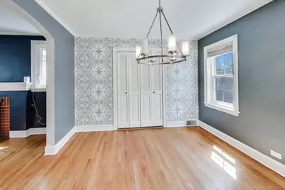 5601 Carol Avenue, Morton Grove, IL 60053 - Photo 8