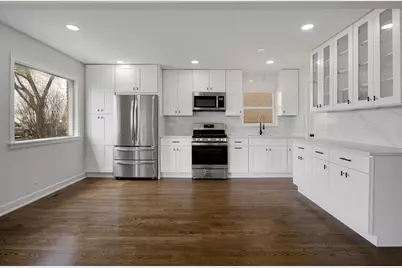 7727 New England Avenue, Burbank, IL 60459 - Photo 2