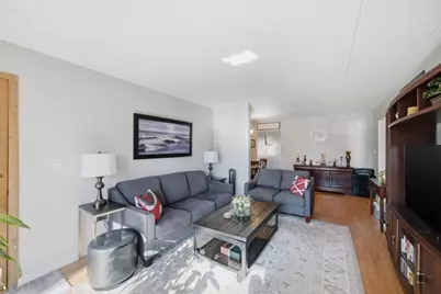 5211 N Potawatomie Avenue #206, Chicago, IL 60656 - Photo 6