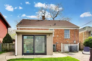 5136 W Lee St, Skokie, IL 60077 - Photo 28