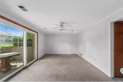 2007 N Spruce Terrace, Arlington Heights, IL 60004 - Photo 14