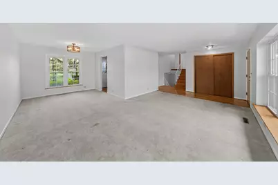 2007 N Spruce Terrace, Arlington Heights, IL 60004 - Photo 6