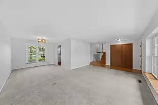 2007 N Spruce Terrace, Arlington Heights, IL 60004 - Photo 6