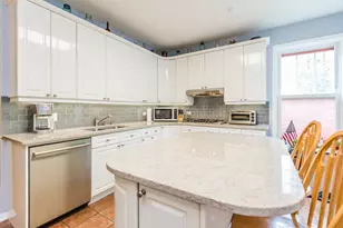 220 W Scott St, Chicago, IL 60610 - Photo 6