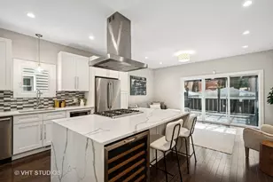 3125 S Giles Ave, Chicago, IL 60616 - Photo 12