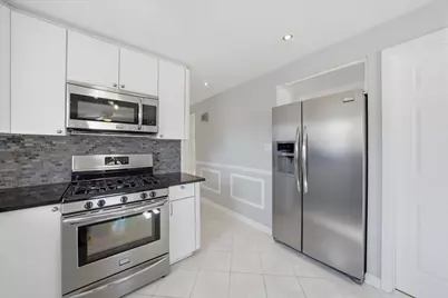 8215 Austin Avenue, Burbank, IL 60459 - Photo 22