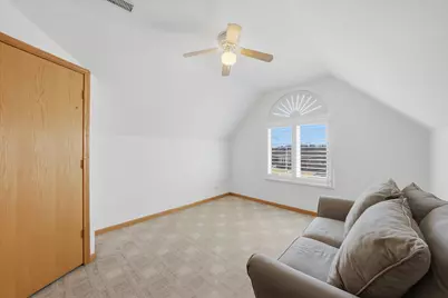 8215 Austin Avenue, Burbank, IL 60459 - Photo 34