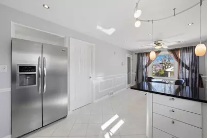 8215 Austin Avenue, Burbank, IL 60459 - Photo 20