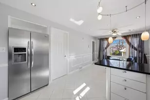 8215 Austin Ave, Burbank, IL 60459 - Photo 20