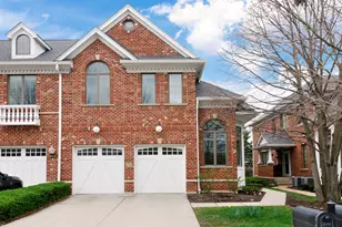 271 Arbor Glen Blvd, Schaumburg, IL 60195 - Photo 1