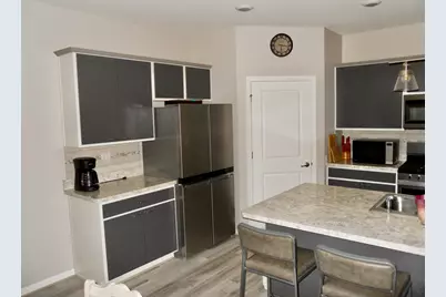 979 Crestview Lane, Pingree Grove, IL 60140 - Photo 6