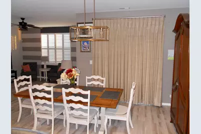 979 Crestview Lane, Pingree Grove, IL 60140 - Photo 4