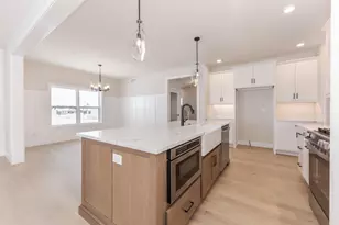 5012 Castlebar Dr, Bloomington, IL 61705 - Photo 12
