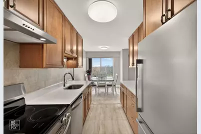 7141 N Kedzie Avenue #403, Chicago, IL 60645 - Photo 6