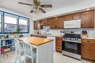 403 N Wasson St, Streator, IL 61364 - Photo 2