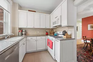 508 Lee St, Evanston, IL 60202 - Photo 10