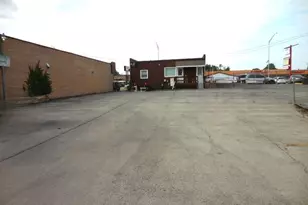 6657 W 111th St, Worth, IL 60482 - Photo 1