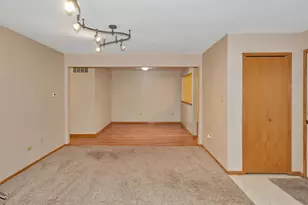 5014 W Circle Pl, Crestwood, IL 60418 - Photo 6