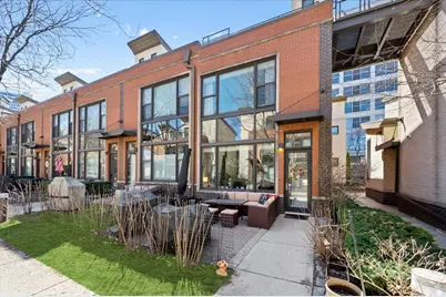 930 N Howe Street #930, Chicago, IL 60610 - Photo 1