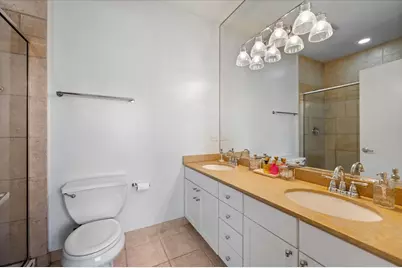 930 N Howe Street #930, Chicago, IL 60610 - Photo 16