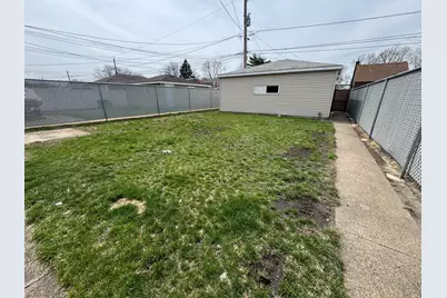 11022 S Avenue D, Chicago, IL 60617 - Photo 18