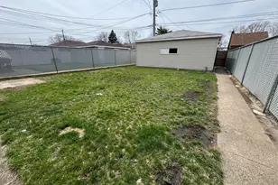 11022 S Avenue D, Chicago, IL 60617 - Photo 18
