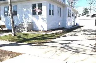 1548 Campbell Ave, Des Plaines, IL 60016 - Photo 1