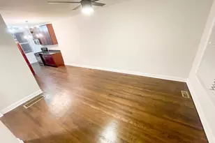 1957 W Waveland Ave, Chicago, IL 60618 - Photo 4