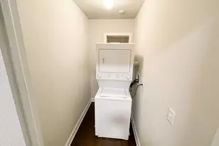 1957 W Waveland Ave, Chicago, IL 60618 - Photo 6