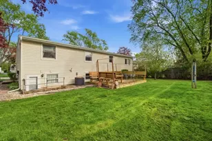 492 Weidner Rd, Buffalo Grove, IL 60089 - Photo 18