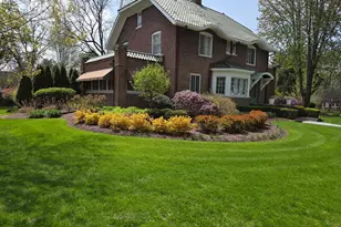846 W Downer Pl, Aurora, IL 60506 - Photo 10