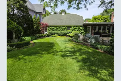 846 W Downer Place, Aurora, IL 60506 - Photo 8