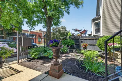 2709 N Campbell Avenue #1, Chicago, IL 60647 - Photo 2
