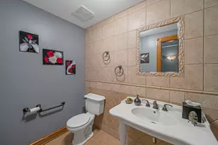 24092 W Old Oak Dr, Mundelein, IL 60060 - Photo 14
