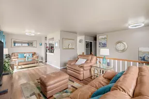 381 Thorncliffe Dr, Glendale Heights, IL 60139 - Photo 10