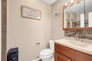 381 Thorncliffe Dr, Glendale Heights, IL 60139 - Photo 18