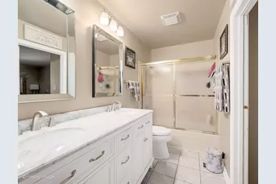 381 Thorncliffe Drive, Glendale Heights, IL 60139 - Photo 20
