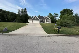 2921 Seven Oaks Ct, Kansasville, WI 53139 - Photo 2