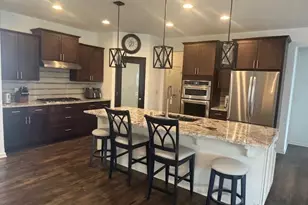 2921 Seven Oaks Ct, Kansasville, WI 53139 - Photo 10