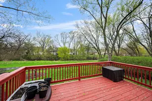 362 N Winston Dr, Palatine, IL 60074 - Photo 2