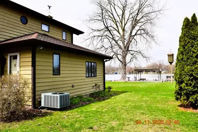 1022 River Terrace Drive, Johnsburg, IL 60051 - Photo 2