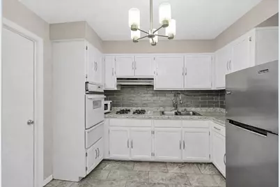 12 King Arthur Court #11, Northlake, IL 60164 - Photo 8