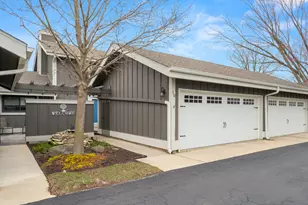 10 W Windsor Ct, Sugar Grove, IL 60554 - Photo 2
