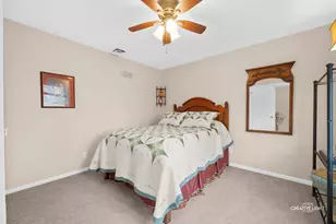 10 W Windsor Ct, Sugar Grove, IL 60554 - Photo 18