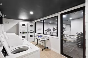 6758 N Sheridan Ave, Chicago, IL 60626 - Photo 14