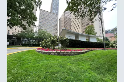 3950 N Lake Shore Drive #1429E, Chicago, IL 60613 - Photo 2
