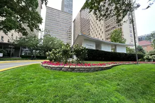 3950 N Lake Shore Dr, Chicago, IL 60613 - Photo 2