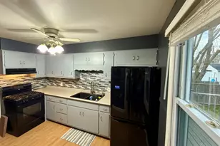 1221 Agnes Ave, Joliet, IL 60435 - Photo 8