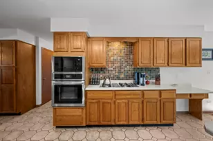 59 Sylvan Ct, Elk Grove Village, IL 60007 - Photo 18