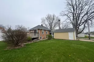 510 N Kennedy Dr, Kankakee, IL 60901 - Photo 2